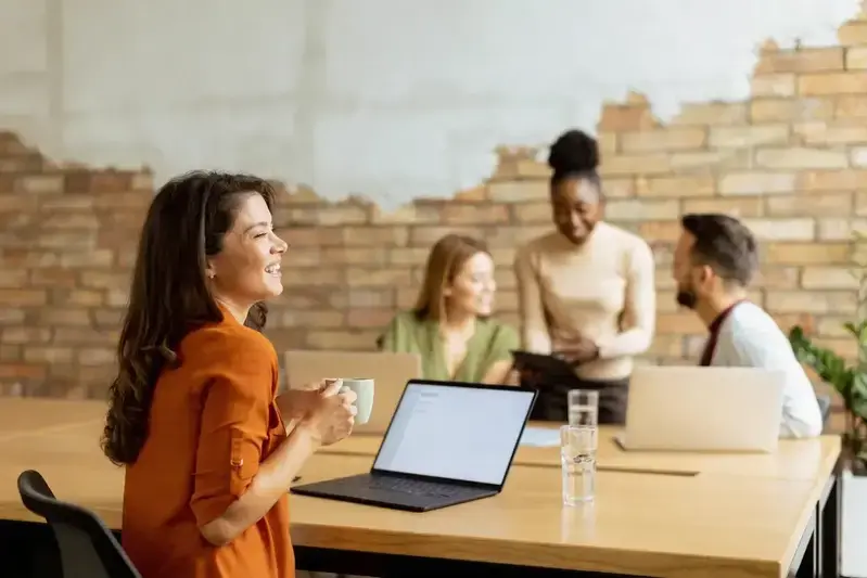 Señales de atracción en el trabajo